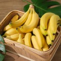 Banany premium Chiquita / Dole Banany najlepszej jakości Chiquita i Dole – dojrzałe, słodkie i soczyste owoce, idealne do jedzenia na surowo, koktajli i deserów 
